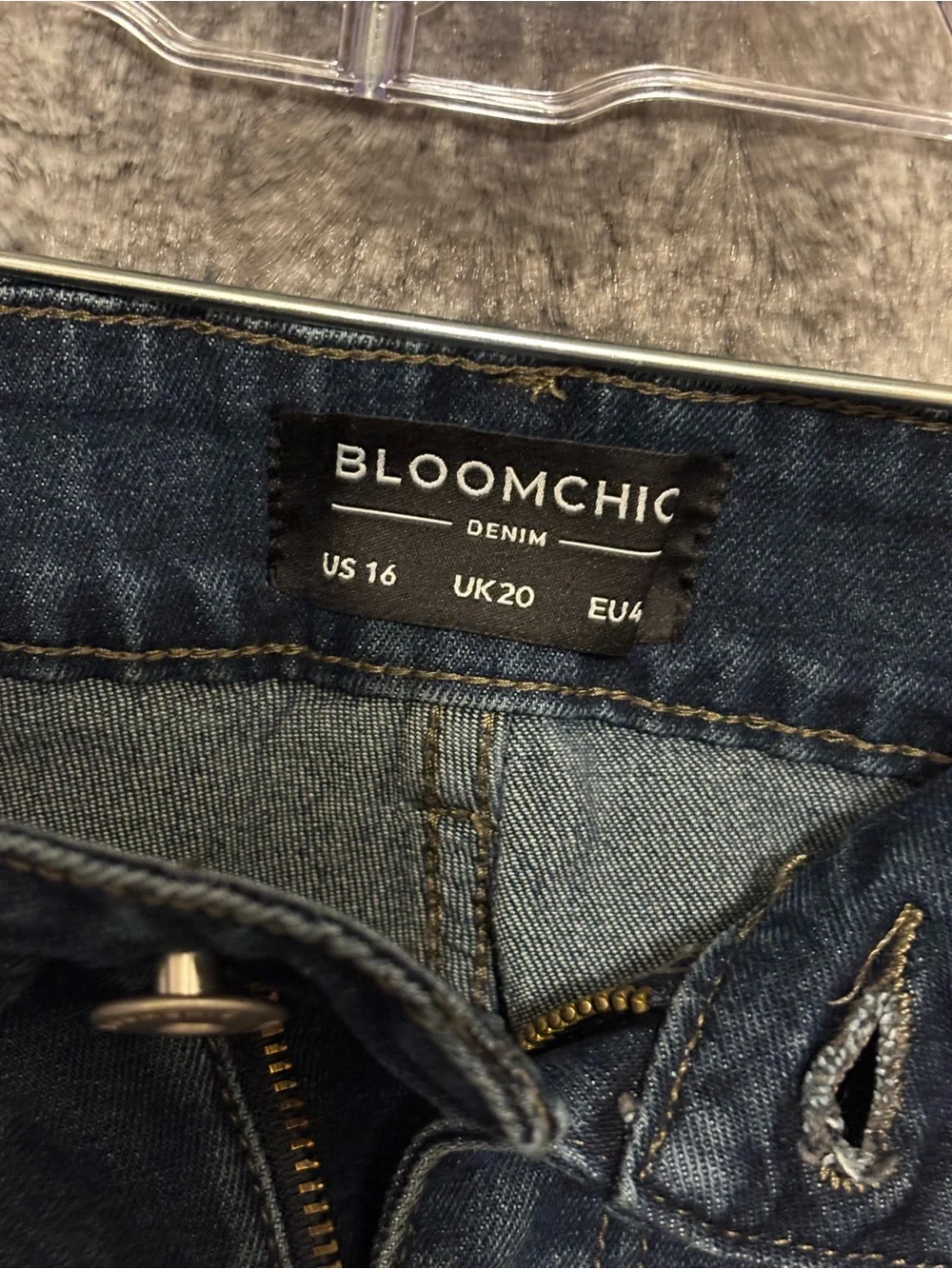 BloomChic Dark Blue Ankle-Length Relaxed Jeans size 16
